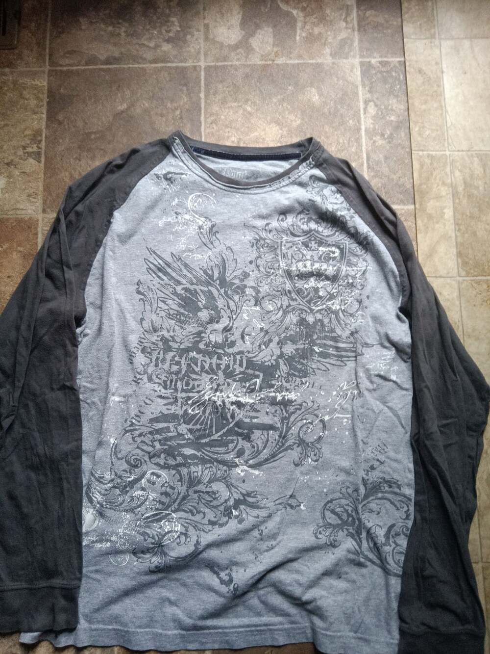Point Zero Black & Gray Appliqued Raglan Long Sleeve T-Shirt L